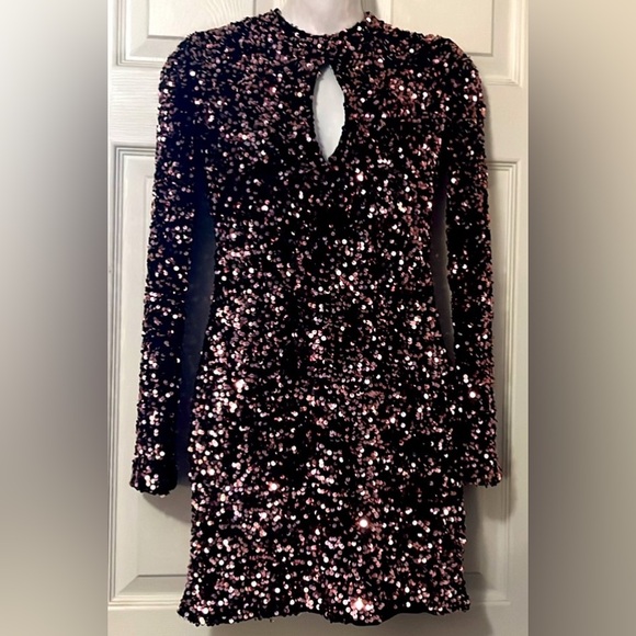 Gee Gee All That Glitters Purple Pink Sequins Long Sleeve Mini Cut Out Dress NEW - Picture 1 of 9
